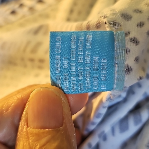 J. Mclaughlin Durham Blue Patterned Top. Cataling Stretch Cloth. 3/4‎ Sleeves. M - Picture 9 of 9